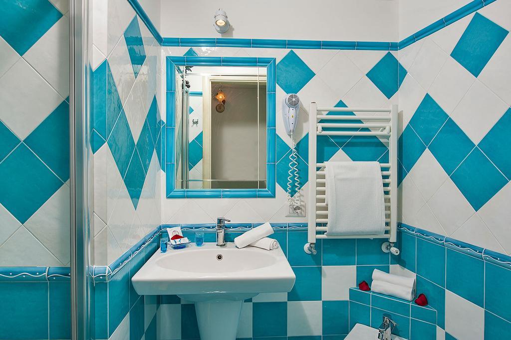 Double Room,1096710516:JPEG